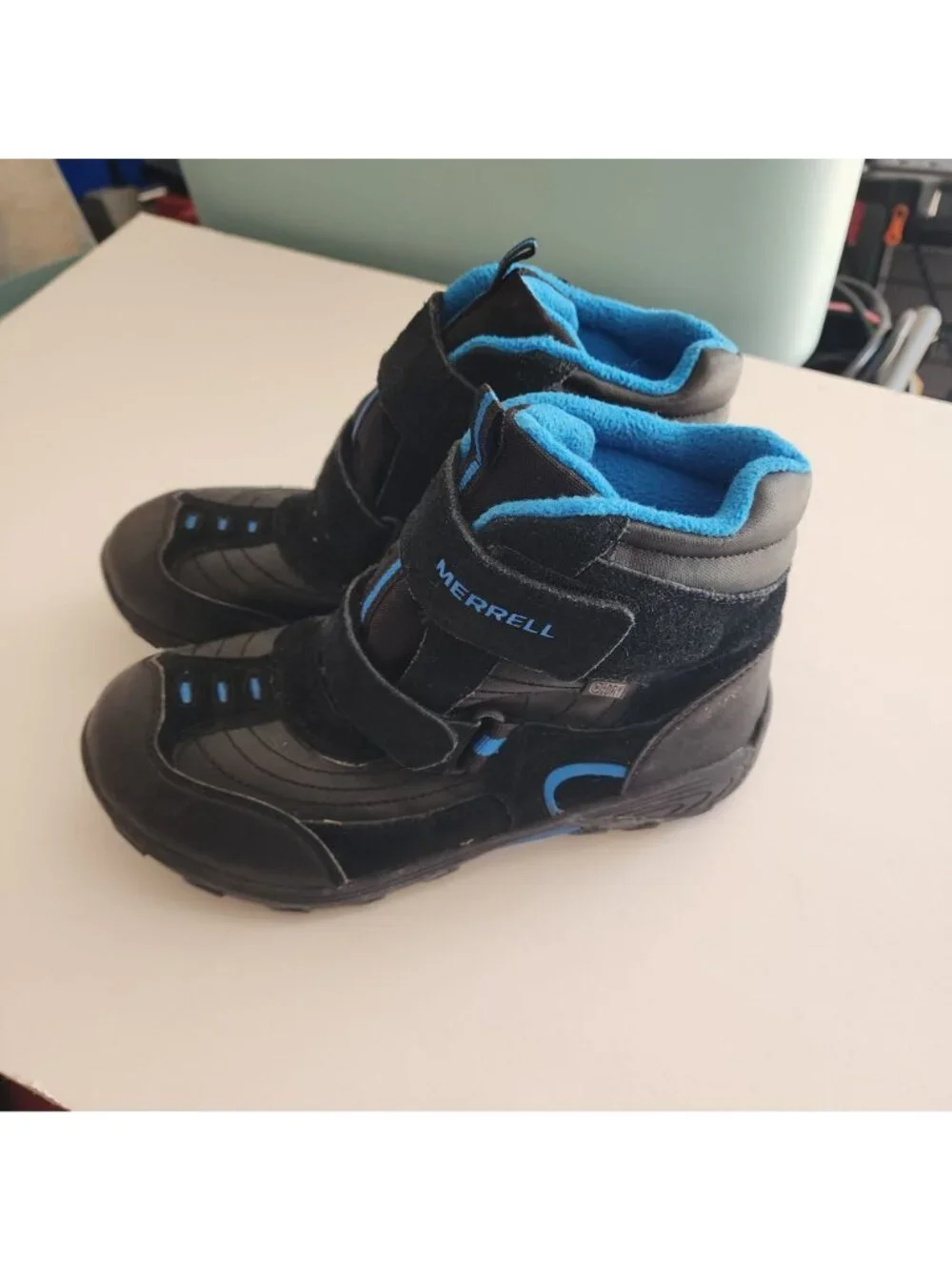 Merrell snow boots sz 6 kids black blue waterproof